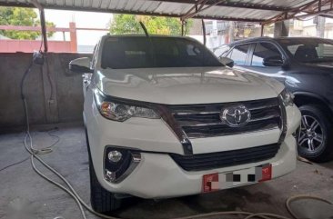 2018 Toyota Fortuner 2.4G 4x2 diesel automatic newlook WHITE