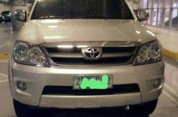 FOR SALE Toyota Fortuner G 2.7vvti automatic