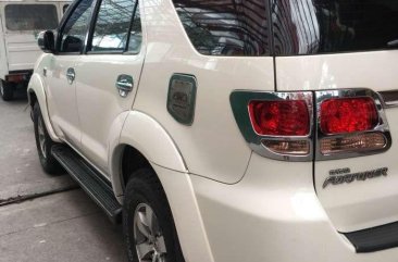 Toyota Fortuner G 2006 pearl White -A/T diesel