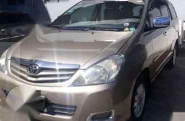 For sale Toyota Innova g 2010 TOP of the line gas manual