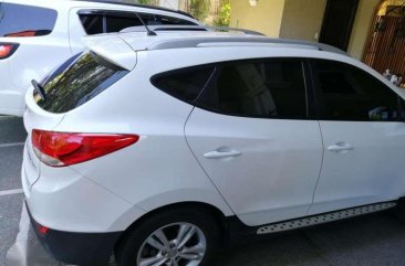 White Hyundai Tucson Theta11 Automatic 2013