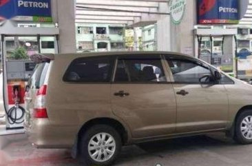 Toyota Innova 2.0 E Gas 2013 model for sale