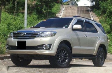 2015 Toyota Fortuner V Series Top of the line 1st own Cebu 31T KM only