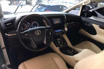 2016 Toyota Alphard A/T 3.5 V6 Full Options