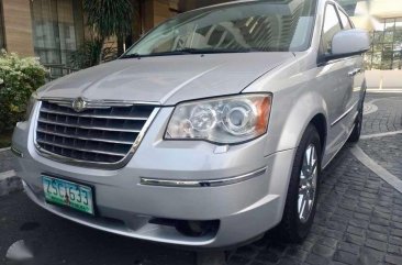 2008 Chrysler Town and Country automatic