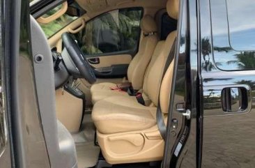 2011 Hyundai Grand Starex Gold CRDi (Swivel seats)