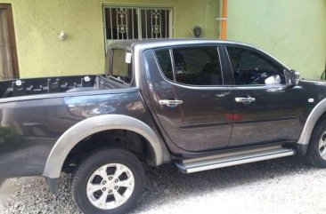 Mitsubishi Strada 2013 AT Very good condition