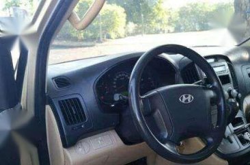 2010 HYUNDA Starex vgt automatic FOR SALE