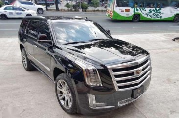 2016 Cadillac Escalade platinum swb 5500km
