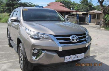 TOYOTA Fortuner 2017 v matic 1520m fresh in and out