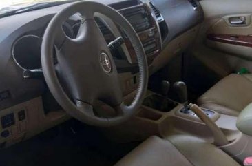 Toyota Fortuner v 2006 Automatic Transmission 4x4 top of the line