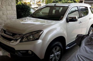 2016 Isuzu MU X four wheel drive top of the line variant first owner