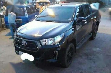 2018 Toyota Hilux E manual naka mags new tires