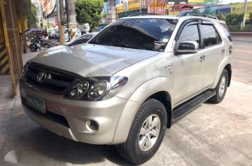 2005 Toyota Fortuner Gas for sale 