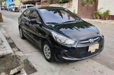 Like-new 2016 Hyundai Accent MT - 16