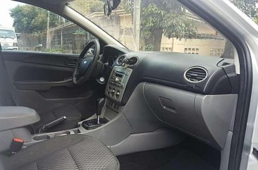 2009 Ford Focus Automatic Gas hatchback