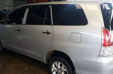 Toyota Innova 2012 matic 2.0E Gas