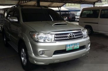 Toyota Fortuner 2011 V for sale