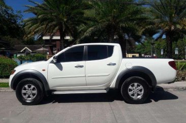 Mitsubishi Strada 2008 model 4x4 diesel manual