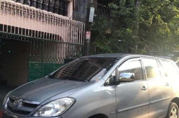 Toyota Innova Silver 2008 for sale 