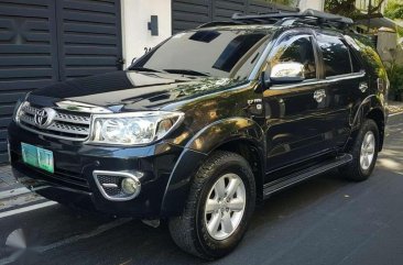 2011 Toyota Fortuner gas at for sale