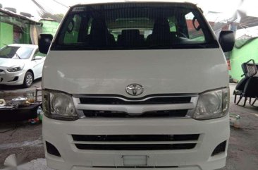 2014 Toyota Hiace Commuter MT Dsl