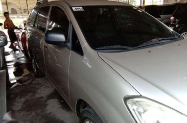 2011 Toyota Innova E AT Gas for sale