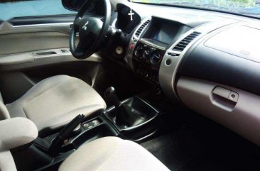 2013 Mitsubishi Montero GLX Manual Transmission