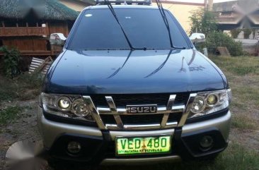 Isuzu Crosswind XUV manual diesel 2012 for sale