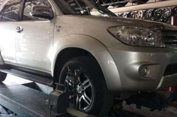 Toyota Fortuner G AT Diesel 2010 for sale 