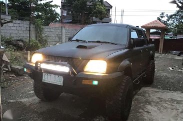 Mitsubishi Strada Endeavor 4x4 2003 for sale