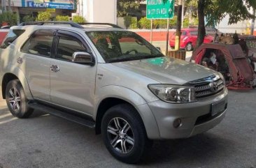 Toyota Fortuner G AT Diesel 2010 for sale 