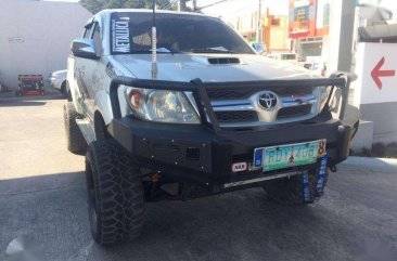 Toyota HILUX 2006 model 4X4 AUTOMATIC for sale