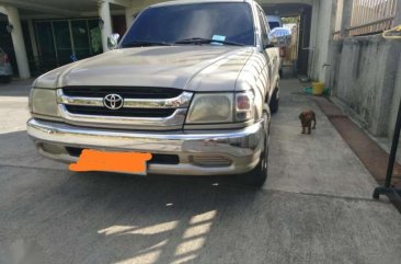 2004 Toyota Hilux 2L for sale 