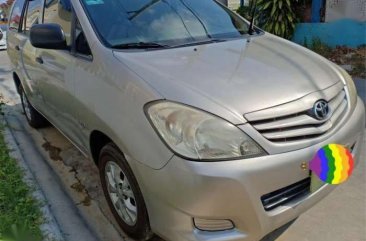 Toyota Innova E 2011 for sale