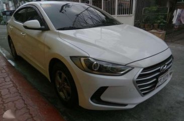 Hyundai Elantra MT 2017 for sale