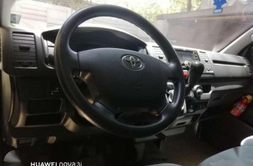 2015 Toyota Hiace Commuter 2.5 MT for sale