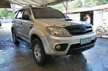 Toyota Fortuner V 2005 for sale