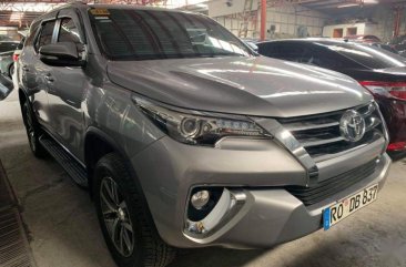 Toyota fortuner 2017 2.4V 4x2 diesel automatic Newlook METALLIC silver