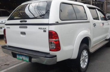 Selling 2nd Hand (Used) Toyota Hilux 2014 in Quezon City