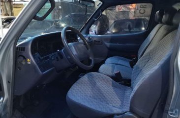  2nd Hand (Used) Toyota Hiace 2000 Manual Gasoline for sale in Manila