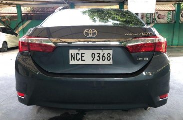 Selling Toyota Altis 2016 Manual Gasoline in Quezon City