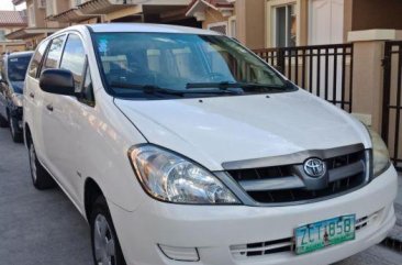 Selling 2006 Toyota Fortuner Van for sale in Taguig