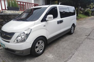 Selling 2nd Hand (Used) Hyundai Starex 2010 Automatic Diesel in Manila