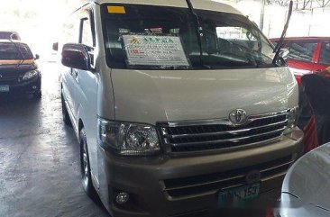 Selling White 2013 Toyota Hiace 