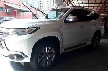 Selling White Mitsubishi Montero Sport 2016