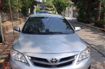 Selling 2nd Hand (Used) Toyota Corolla Altis 2013 in Makati