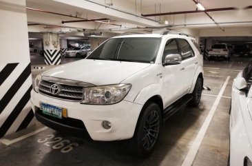 Toyota Fortuner 2010 Automatic Gasoline for sale in Cainta