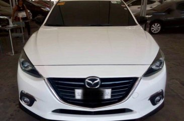 Selling Used Mazda 3 2016 in Makati