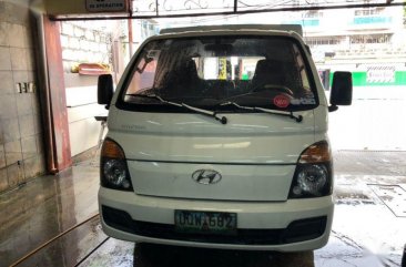 For sale 2014 Hyundai H-100 Manual Diesel in Mandaluyong